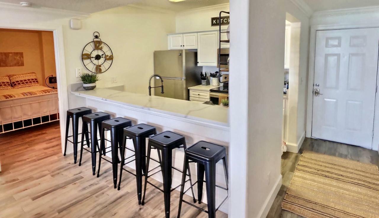 Barefoot Bliss - Beachfront Condo - Sleeps 12 Panama City Beach Eksteriør bilde