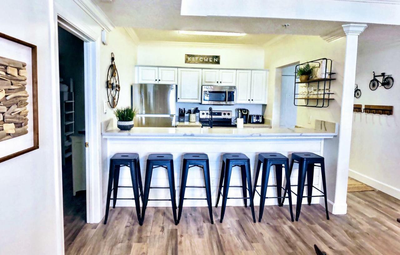 Barefoot Bliss - Beachfront Condo - Sleeps 12 Panama City Beach Eksteriør bilde